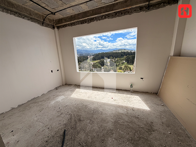 Vendo casa en Cuenca sector Quinta Chica.Aplica crédito VIP (CV3817)
