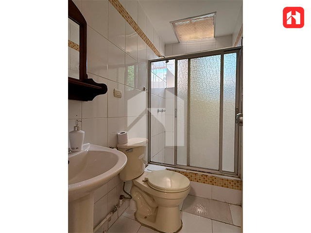Rento hermosa suite amoblada en Cuenca – Sector Colegio La Salle (AR4111)