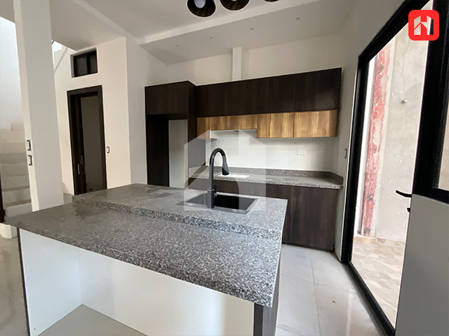 Vendo casa rentera en Cuenca sector Basílica (CC4124)