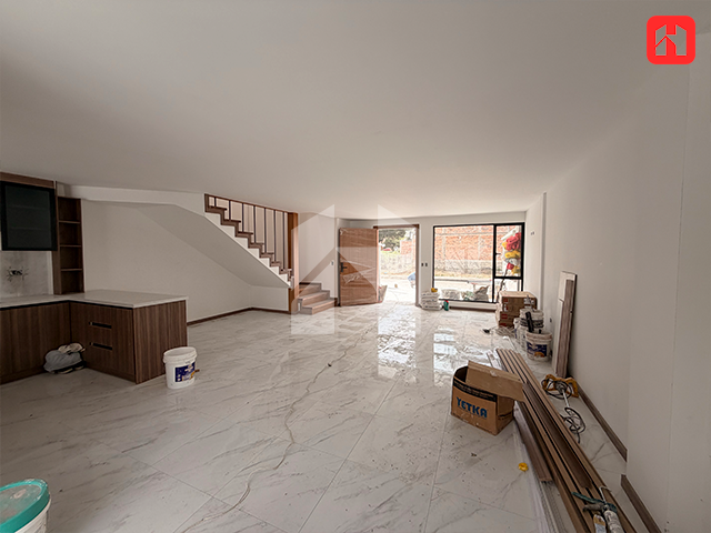 Vendo casa dentro de urbanización privada en Cuenca – Sector Ochoa León(CV4085)