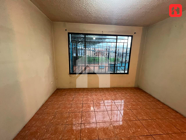 ARRIENDO CASA ACONDICIONADA PARA NEGOCIO EN CUENCA SECTOR RACAR (AR3697)