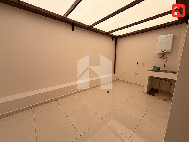 Vendo casa dentro de Condominio en Cuenca – Sector Ochoa León (CV4097)
