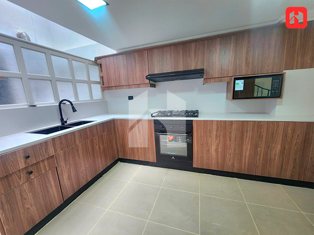 Rento departamento dúplex semi amoblado en Cuenca – Sector Ordoñez Lasso (AR4105)