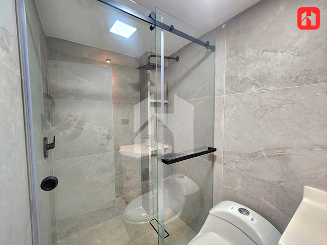 Rento departamento dúplex semi amoblado en Cuenca – Sector Ordoñez Lasso (AR4105)