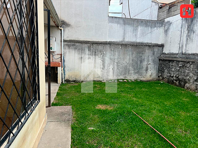 ARRIENDO CASA ACONDICIONADA PARA NEGOCIO EN CUENCA SECTOR RACAR (AR3697)