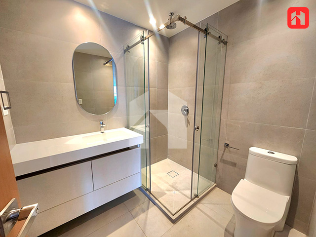 Rento hermoso departamento amoblado en Cuenca – Sector Puertas del Sol (AR4109)