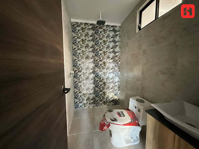 Vendo casa rentera en Cuenca sector Basílica (CC4124)