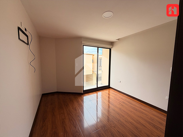Vendo casa dentro de Condominio en Cuenca – Sector Ochoa León (CV4097)
