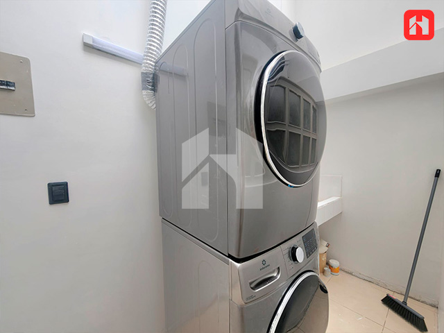 Rento departamento dúplex semi amoblado en Cuenca – Sector Ordoñez Lasso (AR4105)