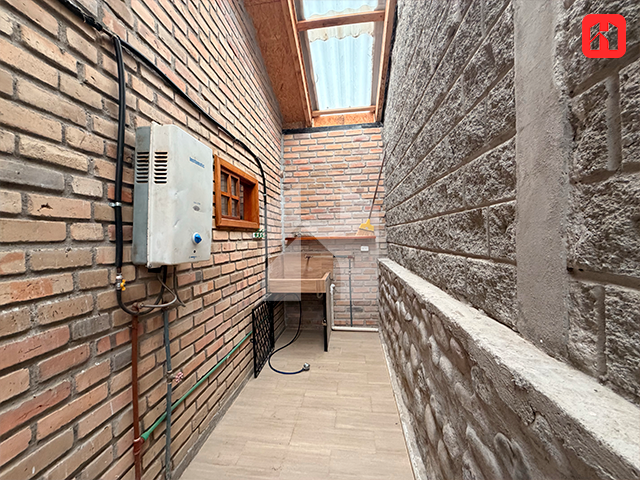 Arriendo casa con amplio espacio verde en Cuenca – Sector Rio Amarillo (AR4081)