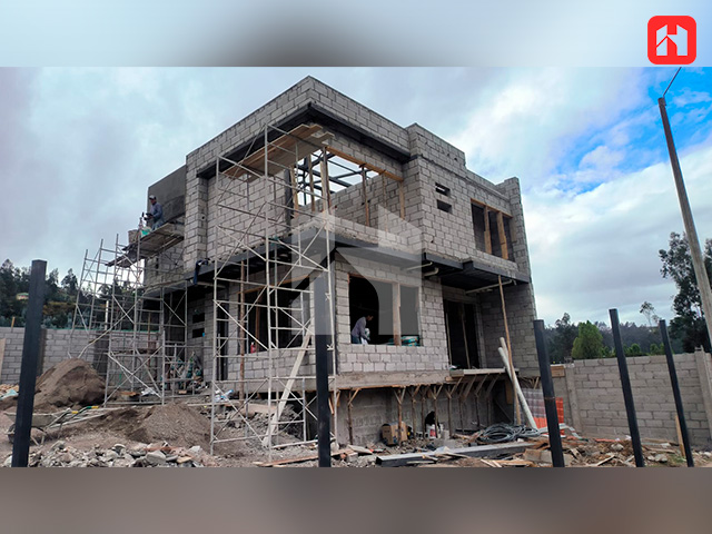 Vendo casa dentro de urbanización privada en Cuenca – Sector Ochoa León(CV4086)