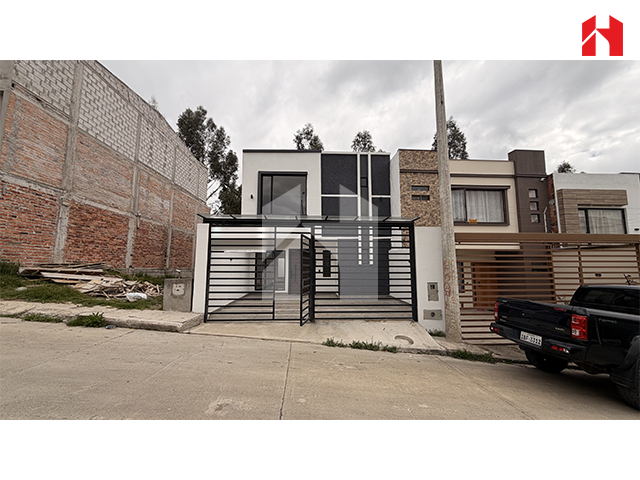 Vendo casa en Cuenca sector Mall de Racar (CV3983)