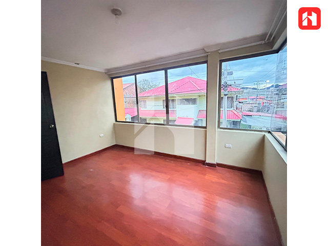 Vendo casa comercial en Cuenca – Sector Indurama (CC4151)