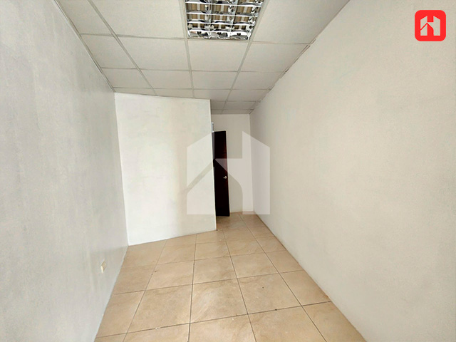 Rento local en Cuenca – Sector Cristo Rey (AR4149)
