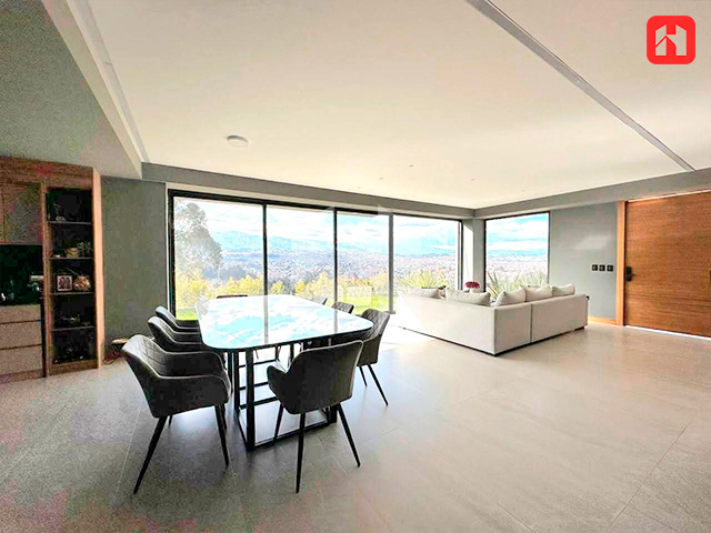 Arriendo Casa de lujo en Cuenca – Sector UDA (AR4137)