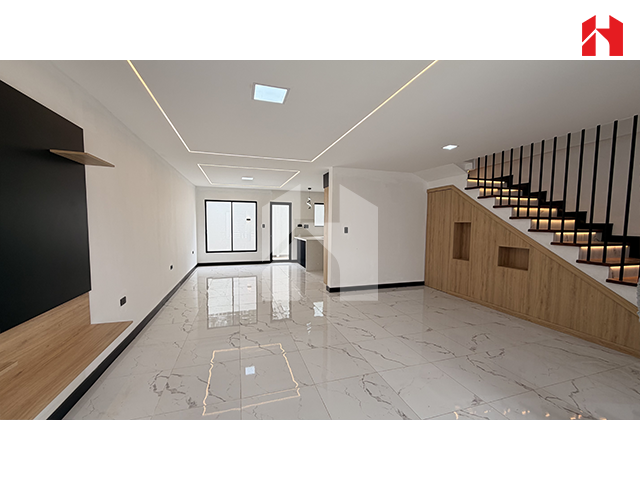 Vendo casa en Cuenca sector Mall de Racar (CV3983)