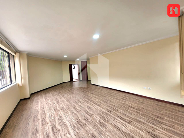 Rento departamento en Cuenca – Sector Av. Paucarbamba (AR4152)