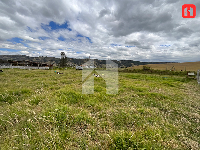 Vendo terreno plano en Cuenca sector entrada Tarqui (ST4131)