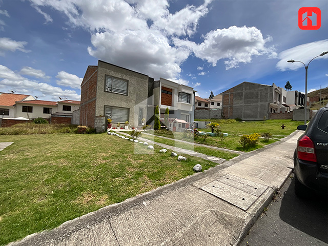 Vendo terreno en Cuenca sector Baguanchi (ST4147)