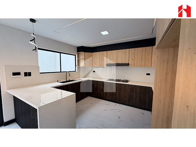 Vendo casa en Cuenca sector Mall de Racar (CV3983)