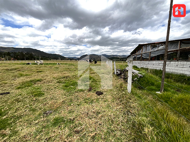 Vendo terreno plano en Cuenca sector entrada Tarqui (ST4131)