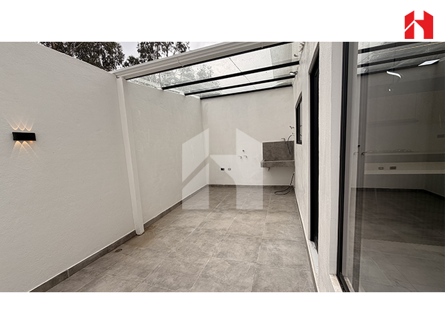 Vendo casa en Cuenca sector Mall de Racar (CV3983)