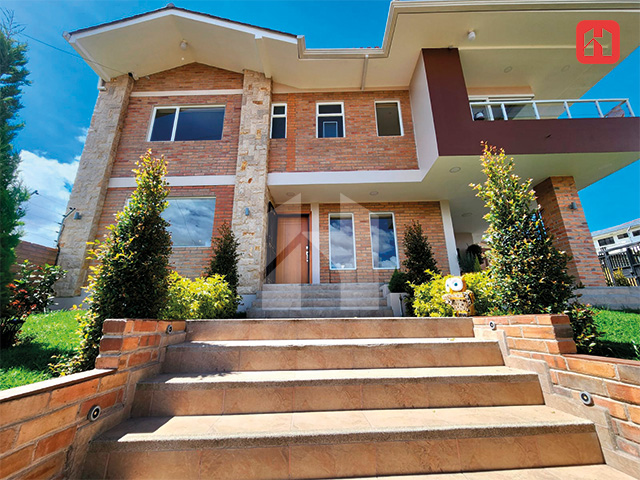Arriendo casa amoblada en Cuenca – Sector el El Tejar (AR4169D)