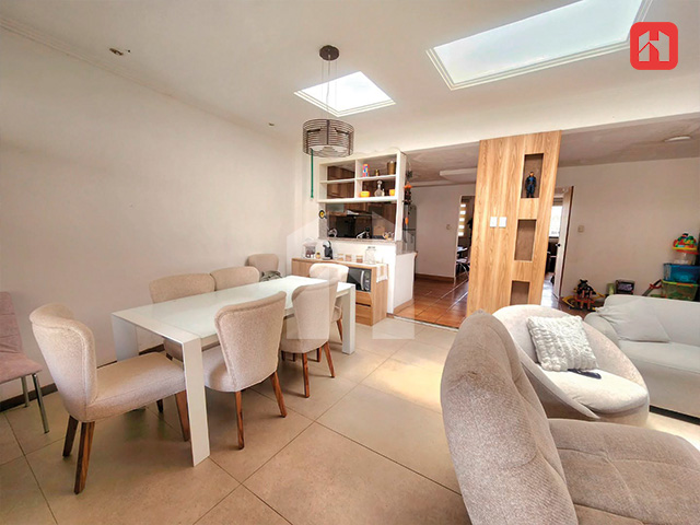 Vendo casa en Cuenca – sector Av. Gonzáles Suárez/Gran Aki (CV4182D)