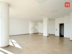 Arriendo local comercial en Cuenca – Av. Remigio Tamaríz (AR4184D)