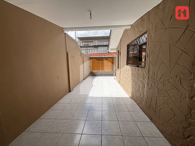 Arriendo hermosa Casa en Cuenca – Sector Av. Pumapungo (AR3853)