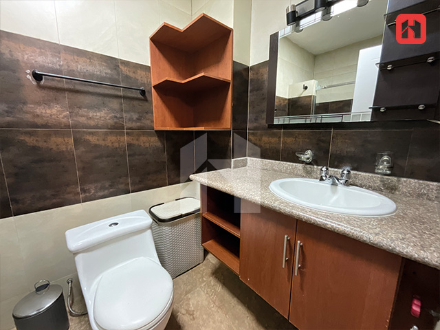Arriendo en Cuenca Departamento amoblado– Sector Av. 12 de Octubre (AR4160)