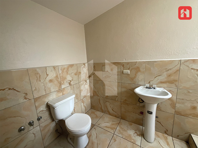 Arriendo hermosa Casa en Cuenca – Sector Av. Pumapungo (AR3853)