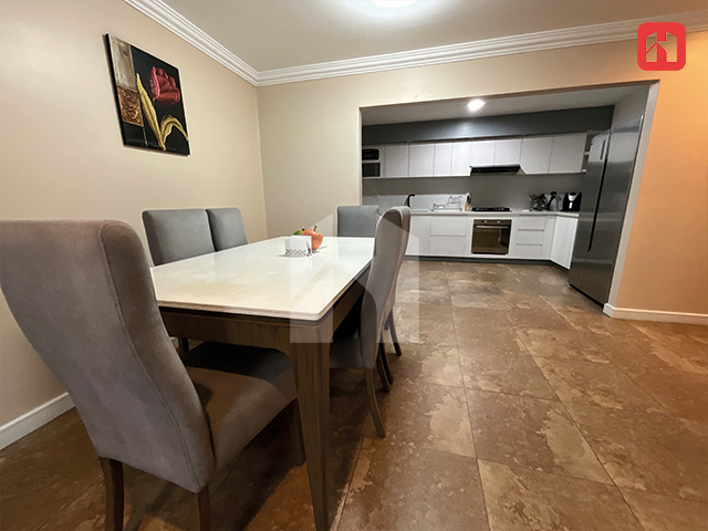 Arriendo en Cuenca Departamento amoblado– Sector Av. 12 de Octubre (AR4160)