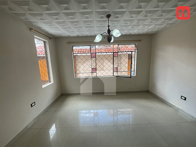 Arriendo hermosa Casa en Cuenca – Sector Av. Pumapungo (AR3853)