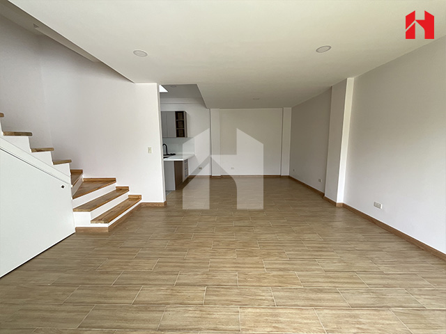 Vendo casa en Cuenca – Sector Los Cerezos- Crédito Miti Miti (CV3877)