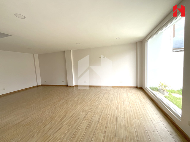 Vendo casa en Cuenca – Sector Los Cerezos- Crédito Miti Miti (CV3877)