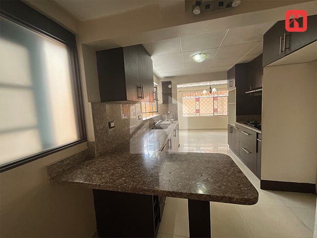 Arriendo hermosa Casa en Cuenca – Sector Av. Pumapungo (AR3853)
